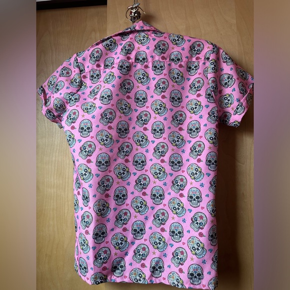 Men’s Skulls Button Down Shirt size M - Picture 5 of 5